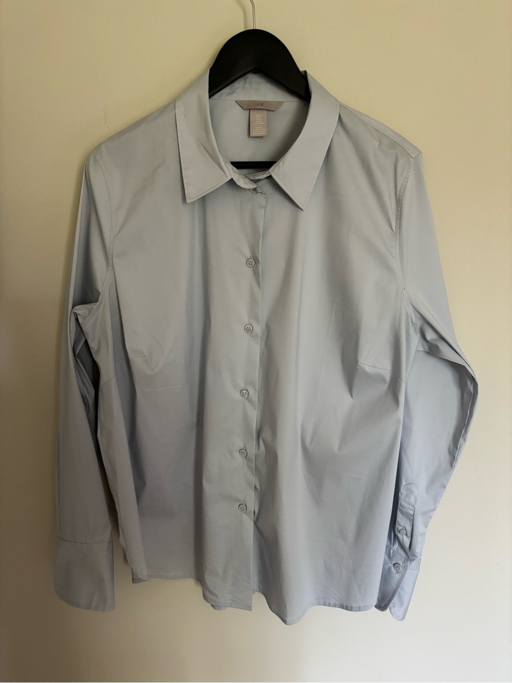 H&M Women’s Light Blue Dress Shirt - Classic Collared Button-Up